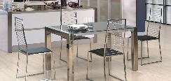 Mesa, sillas y taburetes